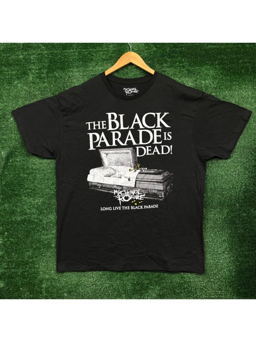 My Chemical Romance The Black Parade is Dead Rock Band T-Shirt Extra Large